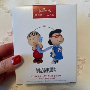 Hallmark Ornament PEANUTS Super Lucy and Linus Gang blanket mask NEW 2024